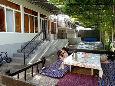 Bektemirda Tayyor xovli sotiladi