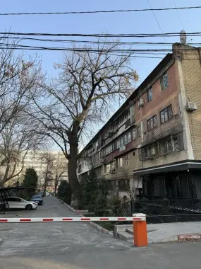 Продается квартира в самом центре города (Ц-1), (4/2/4)