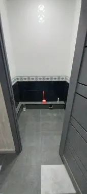 Новза метрога якин е кварталда жойлашган нотурар офисга мулжалланган