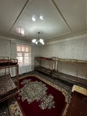 Ижарага ховли жой берамиз (талаба-кизлар учун)