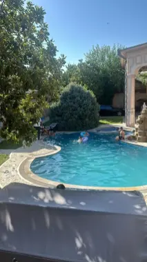 Hostel mehmonhona basseyn