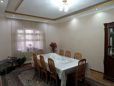 Продается участок на Юнусабаде