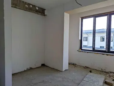 Коттедж в современном городке (4 соток). Работы идут