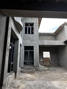 Дом от поста уч Кахрамон 5 км. Поворот Маданият