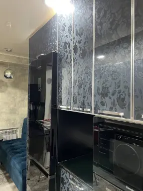 Xazaykali uy bollar yo qizlaga) novza metro oldida