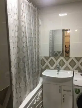 Qizlarga kvartira sheriklikka