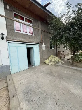 Uchastka sotiladi 220000