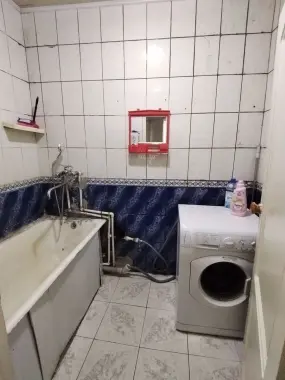 Chilonzor 12kv Farhadiski bozor yonida 5 hona kv bor sheriklika bola k