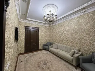 Продам дом 2,5 соток метро Шахристон