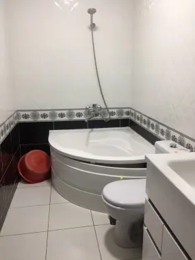 Honadon ijaraga sheriklikka 1 ta odam kerak