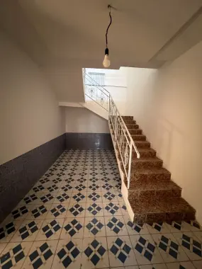 Uy sotiladi yashashga tayyor