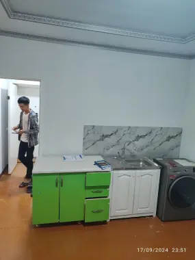 Sergeli Yarmarka ga yaqin joyda 2 kishiga kv bor
