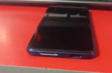 Дисплей с корпусом Huawei с выдвижной камерой