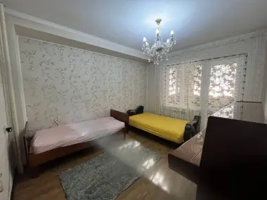 Kvartira bor 1kishi olinadi metroga 50metr