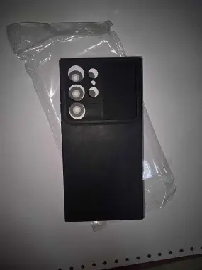 Чехлы, защитные стекла на Samsung S23/24 Ultra, iphone 15 Pro Max