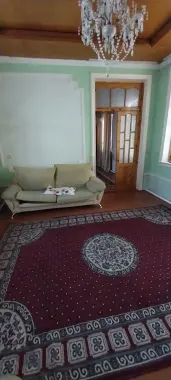 Talaba bollaga sheriklikka Uchastka 700som.Eski shaxar.Chorsu bozor