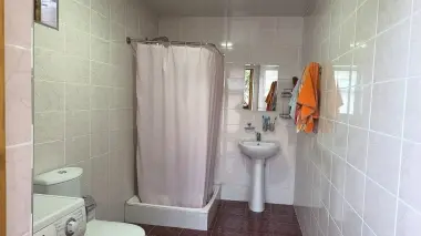 Uchastka sotiladi yunsobod 6 kv maxalada