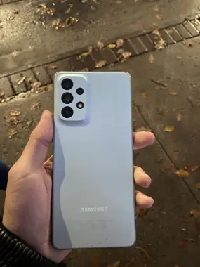 Samsung A73 karopkasi bor. Telefon tiniq
