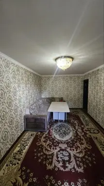 Qizla kerak 2 ta odobli óqidigon, Manzil vatan tóyxoxani orqasi