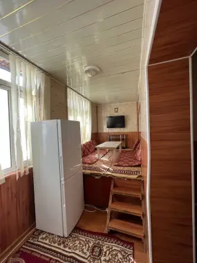 Talaba qizlar uchun sheriklikka kvartira. Faqat qizlar uchun