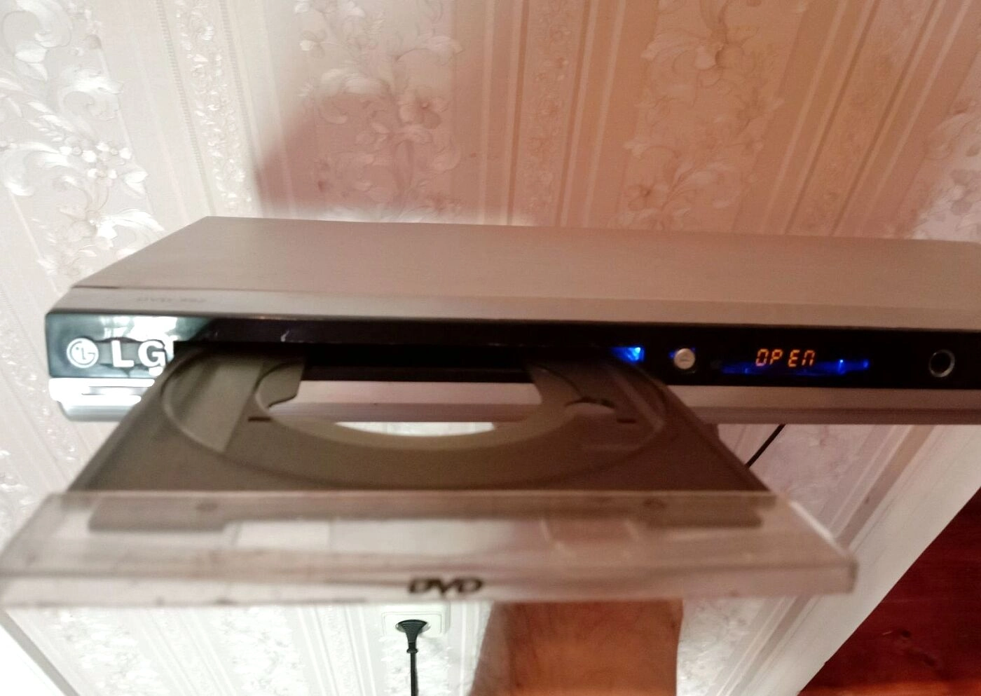 DVD плейер LG б/у