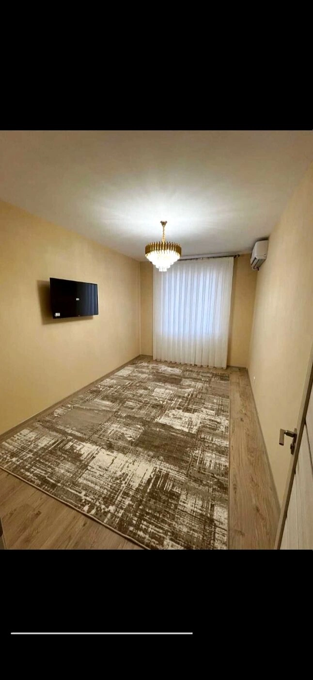 Olmozor city sherikliga odam olinadi