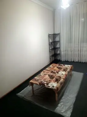 4 ta aqlli va ozoda qizga kvartira bor. Faqat talabalarga