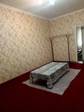 4 ta aqlli va ozoda qizga kvartira bor. Faqat talabalarga
