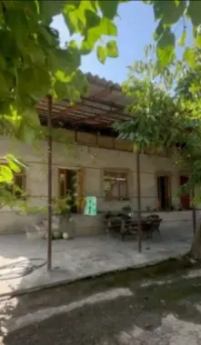 Hovli uchastkasi sotiladi
