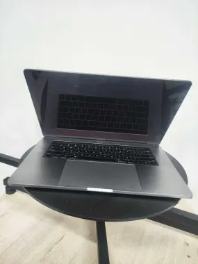 MacBook A1990 32/1TB