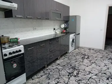 Sheriklikka qizlarga kvartira bor. Bezxazayka bezmakler