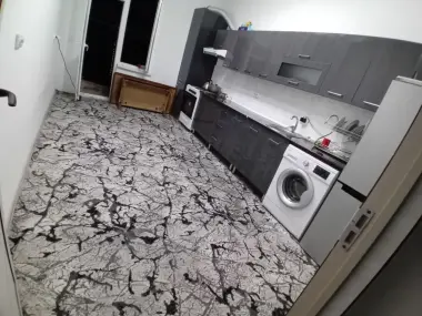 Sheriklikka qizlarga kvartira bor. Bezxazayka bezmakler